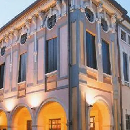 The History Apartment *